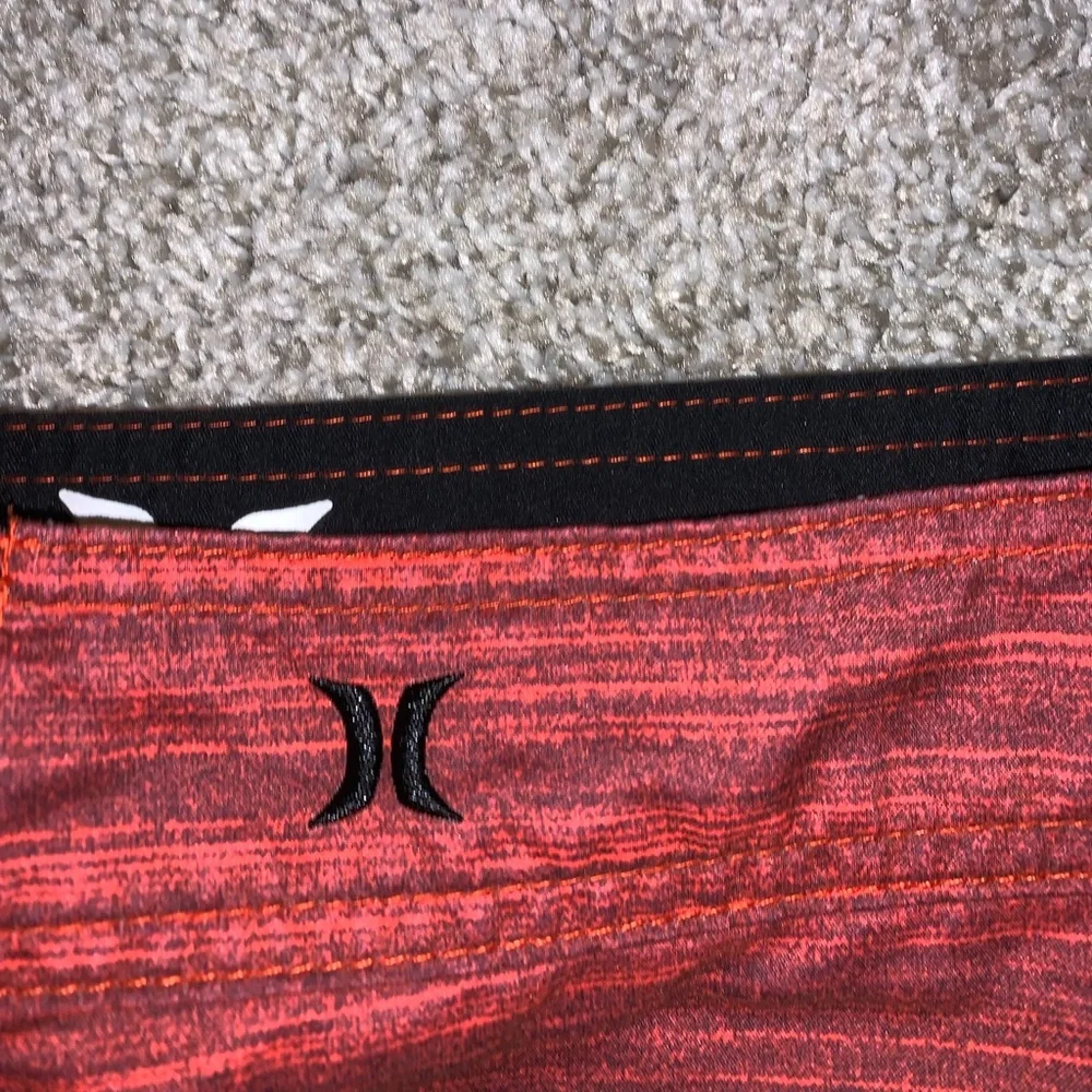 Hurley Red & Black Swim Trunks size Waist 30 - Picture 5 of 8